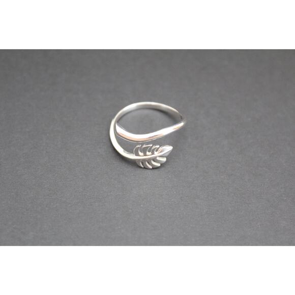 Sterling Silver Monstera Leaf Ring, Sterling Silver Tropical Leaf Ring - Picture 2 of 7